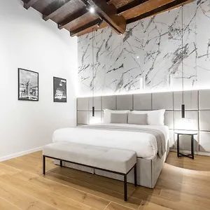 At Luxury Navona Maison d'hôtes Rome